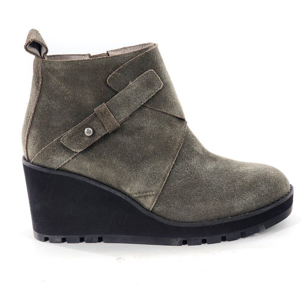 NWOT Eileen Fisher Olive Wedge Ankle Boots